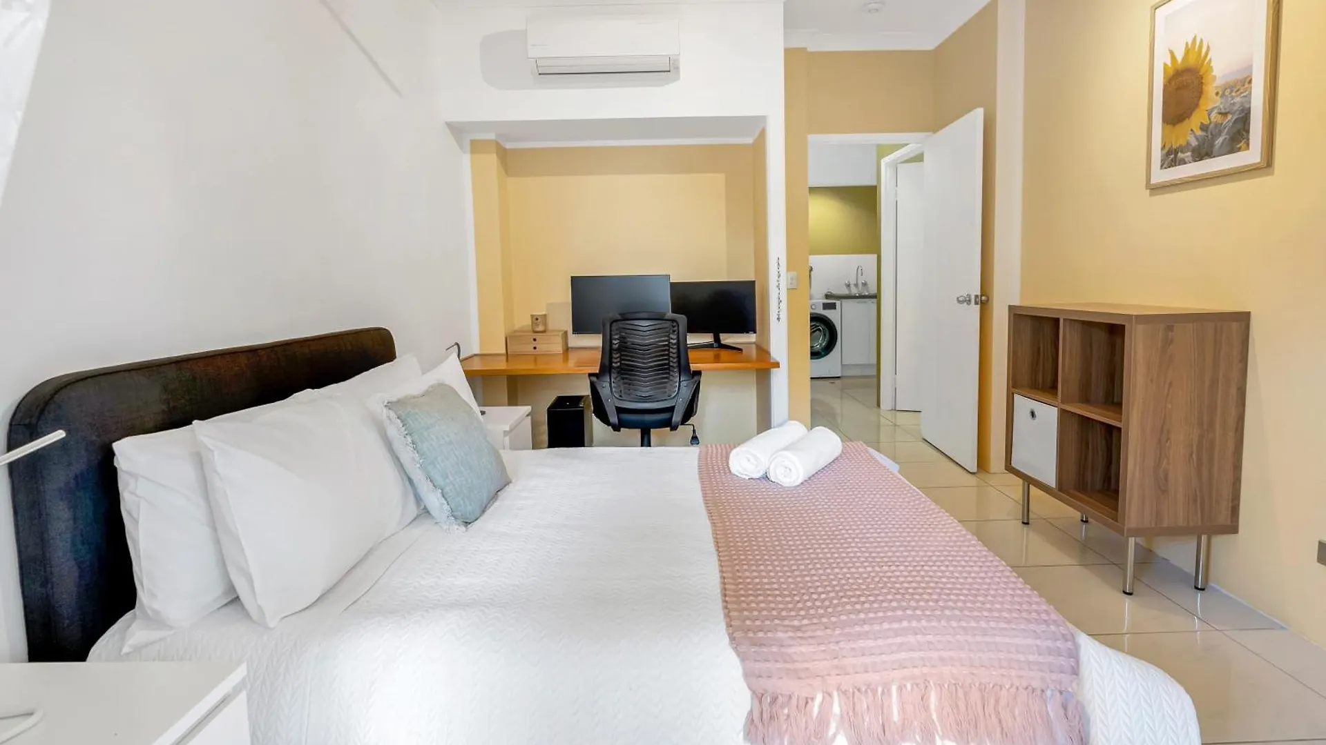 'Bayside Escape' A Short Stroll From The Esplanade Apartman Cairns 0*,  Ausztrália