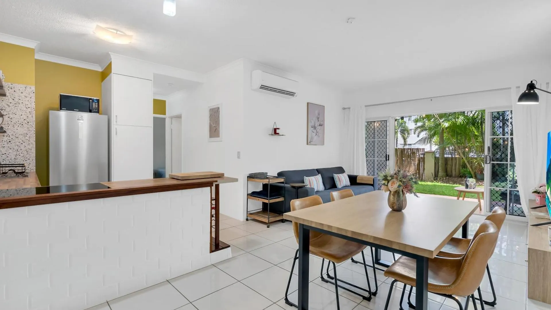 'Bayside Escape' A Short Stroll From The Esplanade Apartman Cairns